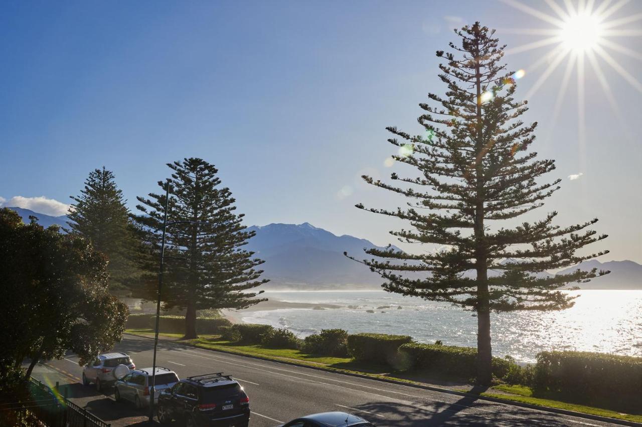 Apartment Waves On The Esplanade