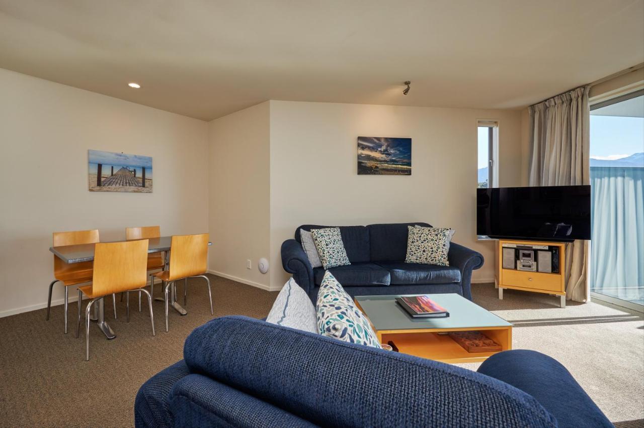 Waves On The Esplanade Apartment *